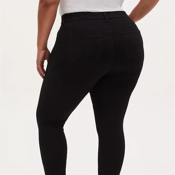 TORRID BOMBSHELL SKINNY JEAN - PREMIUM STRETCH - Picture 2 of 5